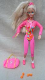 Sportieve vintage Barbie met accessoires, Ophalen of Verzenden, Gebruikt, Pop