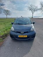 Toyota Aygo 1.0 12V Vvt-i 5DRS 2010 Grijs, Auto's, Origineel Nederlands, Te koop, Zilver of Grijs, Benzine