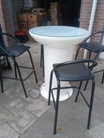 Kunststof Hangtafel met Licht + 4 Barkrukken, Ophalen, Gebruikt