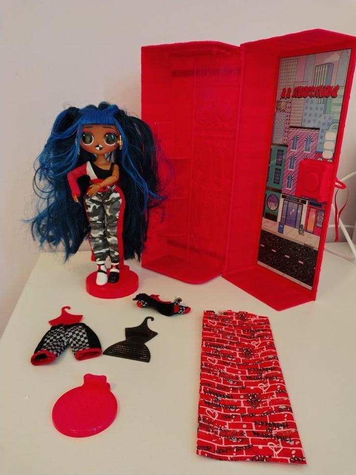 LOL Suprise Poppen. Downtown BB en Uptown Girl, Kinderen en Baby's, Speelgoed | Poppen, Zo goed als nieuw, Overige typen, Ophalen of Verzenden