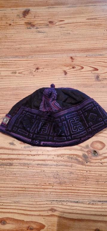 Hippe beanie beschikbaar voor biedingen