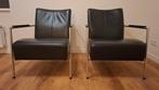 T.e.a.b. twee zwarte leren stoelen met metalen frame, Huis en Inrichting, Stoelen, Ophalen, Gebruikt, Twee, Zwart