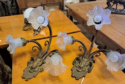 Een stel antieke Franse wand lampen met bajonet fittingen, Antiek en Kunst, Antiek | Lampen, Ophalen