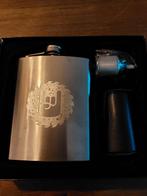 Heupfles set met trechter en bekertjes, Huis en Inrichting, Keuken | Keukenbenodigdheden, Ophalen of Verzenden