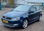 Volkswagen Polo 6R 1.2 90867km 5 deurs 17inch velgen Bluetoo, Auto's, Voorwielaandrijving, Euro 5, Zwart, Blauw