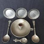 Vintage lotje van 7 tinnen lepeltjes، schotels & kandelaar, Antiek en Kunst, Curiosa en Brocante, Ophalen of Verzenden