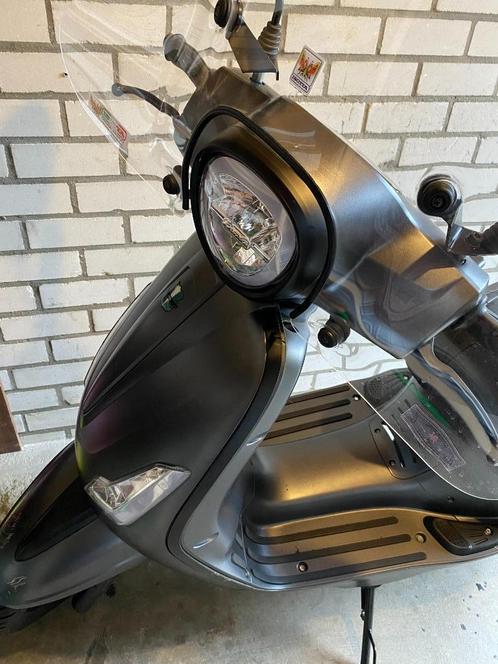GTS elektrische scooter, Fietsen en Brommers, Scooters | Aprilia, Zo goed als nieuw, Overige modellen, Maximaal 45 km/u, Elektrisch