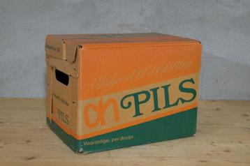 Vintage kartonnen doos van Albert Heijn Pils  in mooie staat beschikbaar voor biedingen