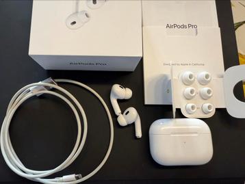 Originele Apple Airpods Pro 2 (Lightning) A2698 in org doos beschikbaar voor biedingen