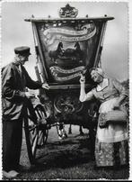 Schagen Westfriese boerenwagen Ansichtkaart ( A420 ), Verzamelen, Ophalen of Verzenden, 1940 tot 1960, Gelopen