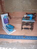 Antiek badje en naaimachine, Verzamelen, Poppenhuizen en Toebehoren, Ophalen of Verzenden, Zo goed als nieuw, Poppenhuis
