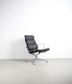 1x Vitra Eames EA 216 Soft Pad Fauteuil Zwart Leer – Chroom