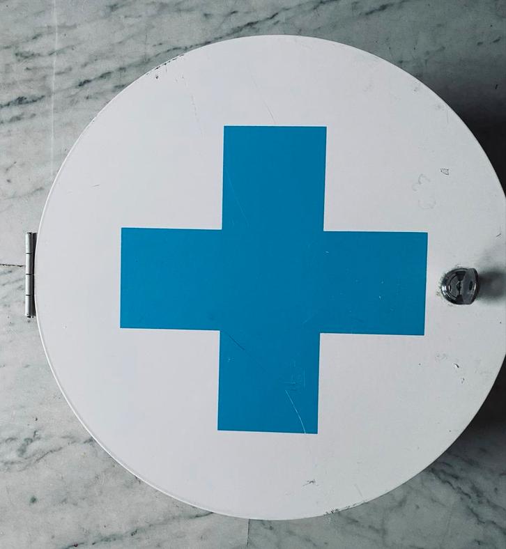 Vintage Medicijnkastje - Praktisch & Stijlvol, Huis en Inrichting, Woonaccessoires | Kisten, Gebruikt, Minder dan 50 cm, 50 tot 100 cm