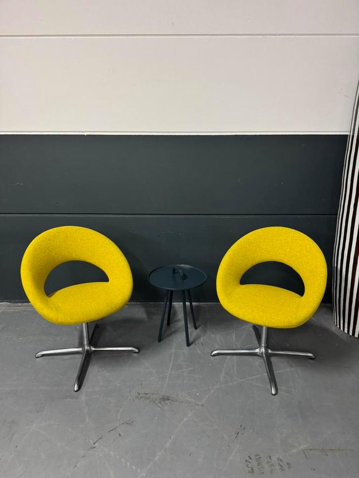 Nieuwstaat Artifort Nina Fauteuil (2x) | Artifort Nina, Huis en Inrichting, Fauteuils, Zo goed als nieuw, Stof, 50 tot 75 cm, Minder dan 75 cm