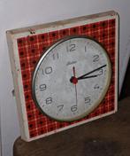 Retro Kato Wandklok, Huis en Inrichting, Woonaccessoires | Klokken, Ophalen of Verzenden, Gebruikt, Analoog, Wandklok