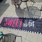 Spandoek Sweet 16, Ophalen of Verzenden, Zo goed als nieuw