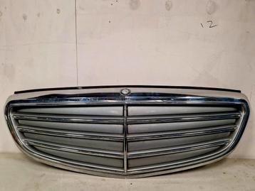 Mercedes W205 Radiator Grill A2058805901 beschikbaar voor biedingen