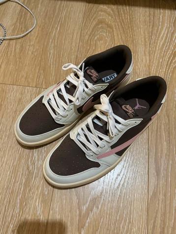 Travis scott  beschikbaar voor biedingen