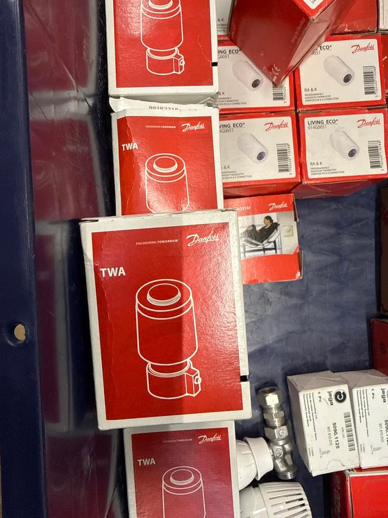 Danfoss TWA Servomotor - Nieuw 13 stuks, Gebruikt, Minder dan 30 cm, Radiator, Minder dan 60 cm