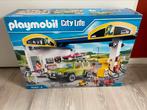 Playmobil 70201 City Life Tankstation in doos, Ophalen of Verzenden, Zo goed als nieuw, Complete set