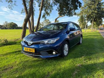 Toyota Auris 1.8 Hybrid Active|Touring|Navi|Cruise| 6 mnd Ga beschikbaar voor biedingen