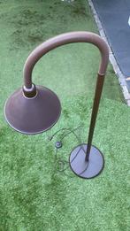 Retro staande lamp met voetschakelaar, Huis en Inrichting, Lampen | Vloerlampen, Ophalen, Gebruikt, 100 tot 150 cm, Metaal