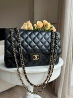 Chanel classic flap bag jumbo, Ophalen of Verzenden, Schoudertasje, Zo goed als nieuw, Zwart