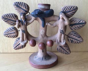 Mexicaanse terracotta levensboom kandelaar met Adam en Eva beschikbaar voor biedingen