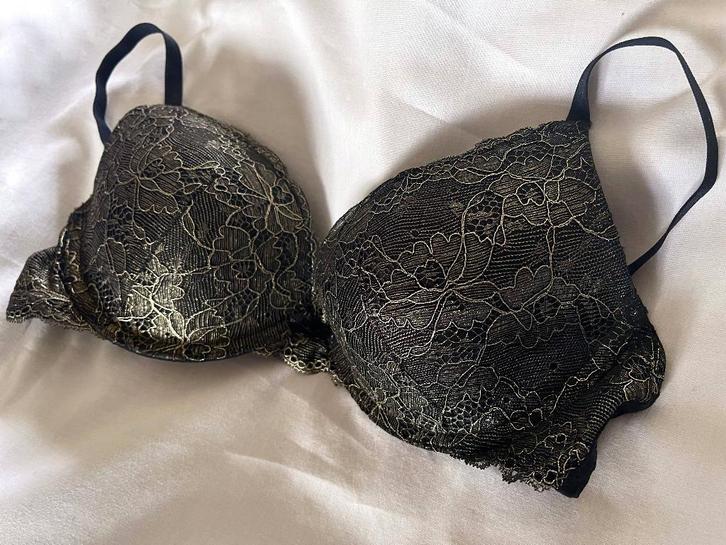 kanten bh in zwart en goud van Hunkemöller, Kleding | Dames, Ondergoed en Lingerie, BH, Zwart, Ophalen of Verzenden