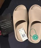 Adidas yeezy slide, Kleding | Dames, Schoenen, Slippers, Adidas, Beige, Ophalen of Verzenden