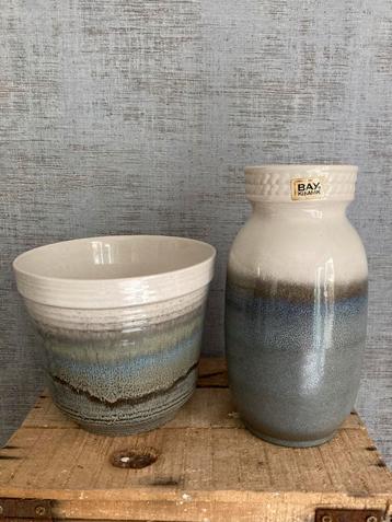 Vintage Bay West Germany vaas + bloempot in perfecte staat beschikbaar voor biedingen