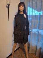 Zwarte jurk met stippen - Maat 42, Kleding | Dames, Zwart, Maat 42/44 (L), Ophalen of Verzenden, Boven de knie