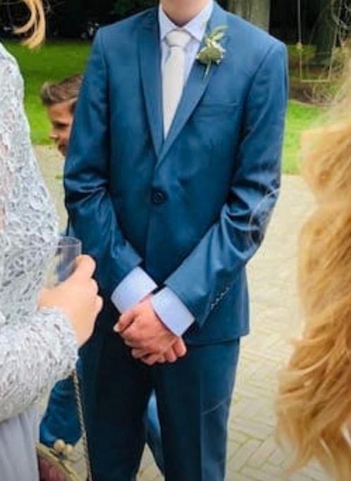 Compleet donkerblauw pak met schoenen maat 46, Kleding | Heren, Kostuums en Colberts, Ophalen of Verzenden