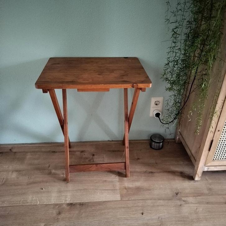 Leuk bijzettafeltje inklapbaar, Huis en Inrichting, Tafels | Sidetables, 25 tot 50 cm, Minder dan 50 cm, Rechthoekig, Ophalen of Verzenden