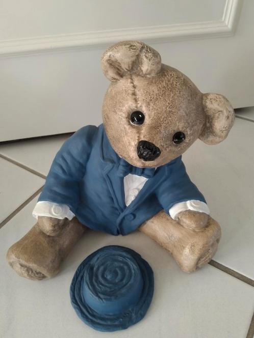 Mooie decoratieve beer,  handgemaakt, Verzamelen, Beren en Cherished Teddies, Zo goed als nieuw, Beeldje, Overige merken, Ophalen of Verzenden