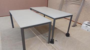 Werktafels 3 stuks beschikbaar voor biedingen