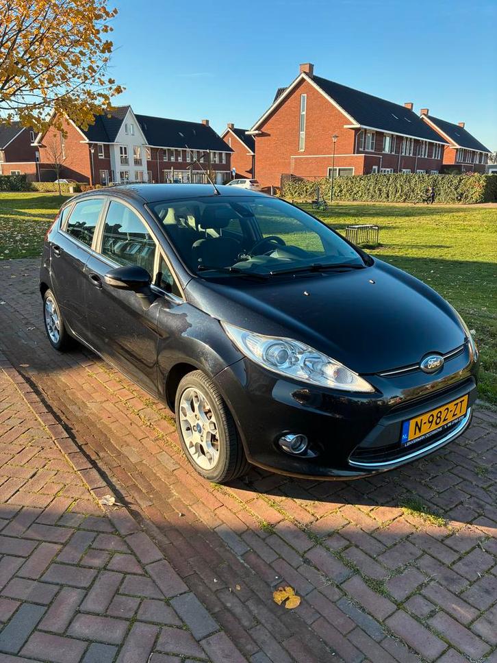Ford Fiësta 1.25 60KW 5DR 2011 Zwart, Auto's, Ford, Fiësta, Benzine, B, Hatchback, Handgeschakeld, Geïmporteerd, Zwart, Zwart