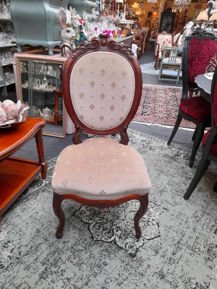 Antiek barok stoeltje, Antiek en Kunst, Antiek | Meubels | Stoelen en Banken, Ophalen of Verzenden