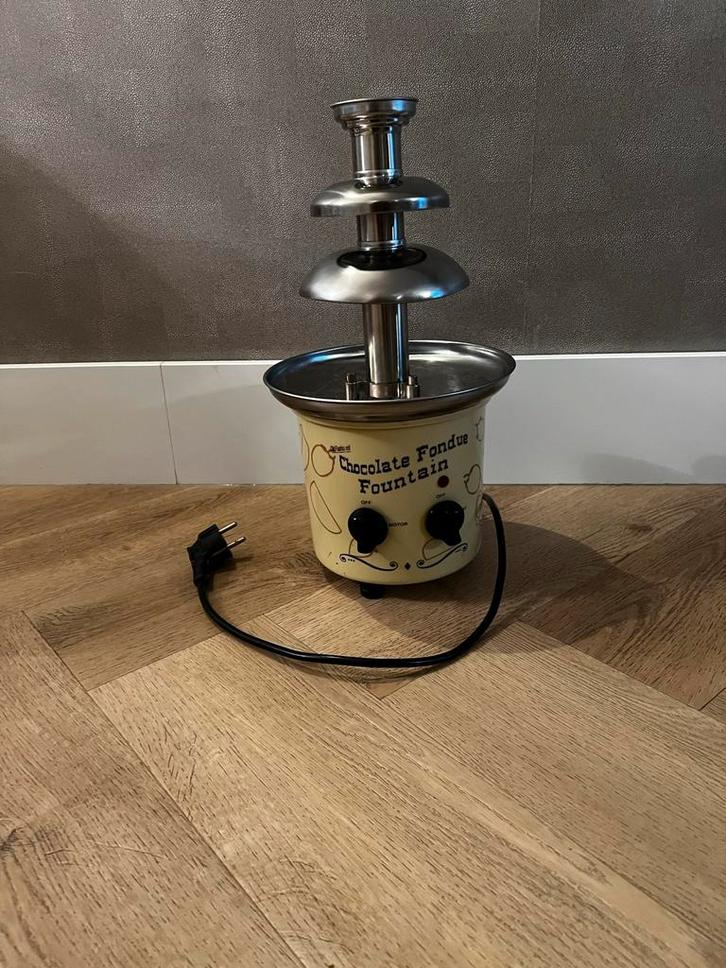 Chocoladefontein - Perfect voor feestjes!, Witgoed en Apparatuur, Fonduesets, Gebruikt, Fondueset, Elektrisch, Ophalen of Verzenden