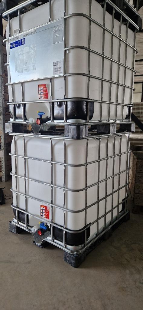 Te koop 2 stuks ibc container 1000 liter vaten SCHOON, Tuin en Terras, Regentonnen, Nieuw, Kunststof, Met kraantje, Ophalen of Verzenden
