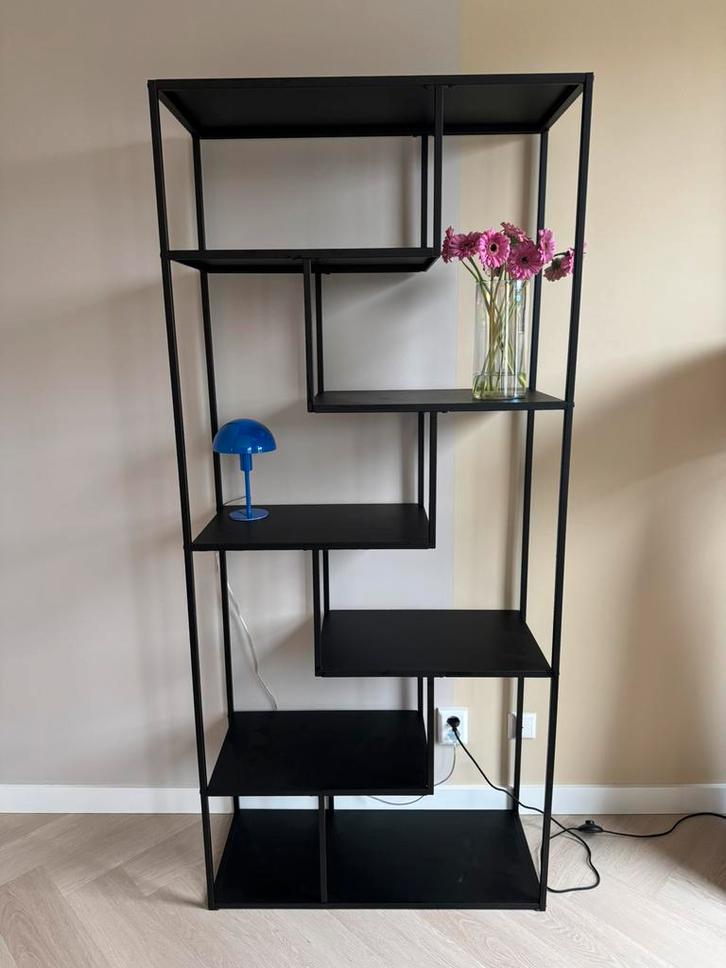 Vakkenkast zwart metaal Noor, Huis en Inrichting, Kasten | Stellingkasten, Gebruikt, Ophalen