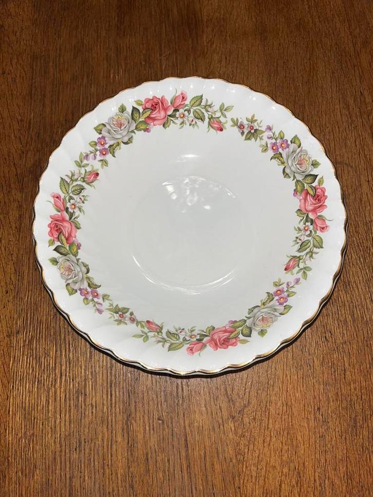 Schaal antiek met bloemenprint en goud, Antiek en Kunst, Antiek | Servies los, Ophalen of Verzenden