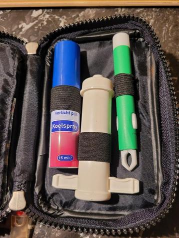Set t.b.v. tekenbeten en insectensteken. Voor mens en dier.  beschikbaar voor biedingen