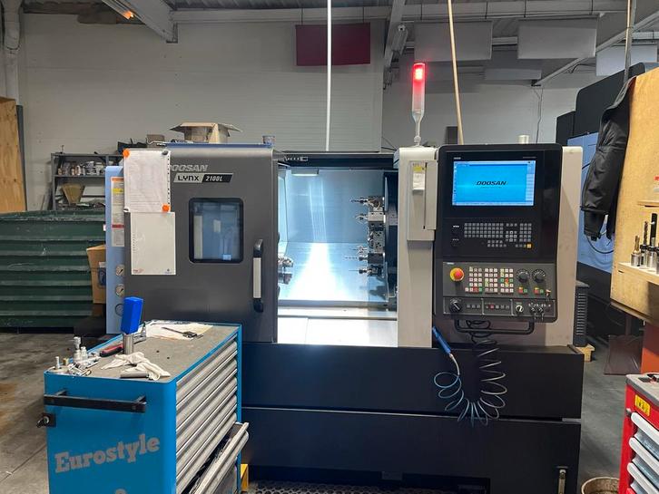 batch werktuigmachines DOOSAN CNC, Doe-het-zelf en Verbouw, Metalen, Ophalen of Verzenden