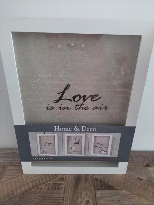 Happy memories fotolijst Love is in the air nieuw wit, Huis en Inrichting, Woonaccessoires | Overige, Nieuw, Ophalen of Verzenden