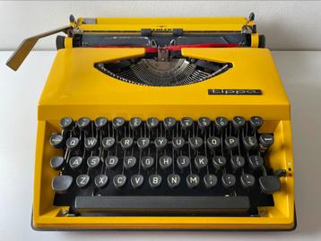Vintage Adler Tippa Typemachine Reiskoffer Geel beschikbaar voor biedingen