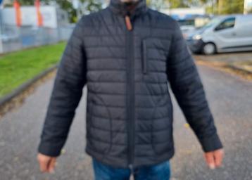 Nieuwe Zwarte Winterjas Maat L - XL beschikbaar voor biedingen