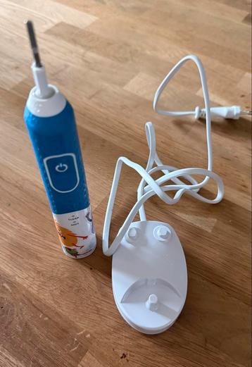 Kruidvat Elektrische Tandenborstel beschikbaar voor biedingen