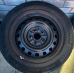 ZOMERBANDEN MICHELIN EN VELGEN STALEN VOOR TOYOTA AURIS., Gebruikt, 16 inch, Banden en Velgen, 205 mm