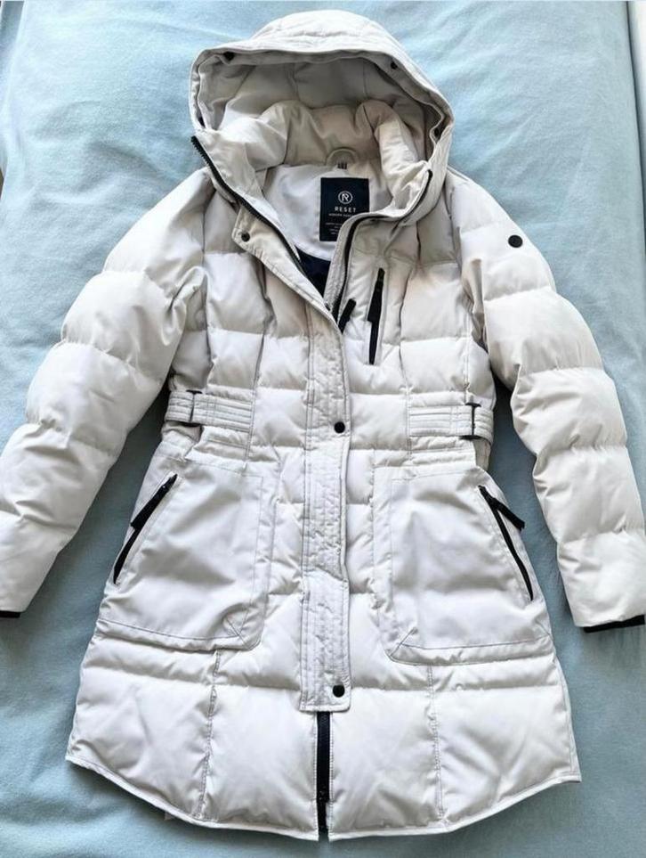 RESET DONZEN WINTER JAS MAAT 40 Dames Crème wit beige puffer, Kleding | Dames, Jassen | Winter, Zo goed als nieuw, Maat 38/40 (M)